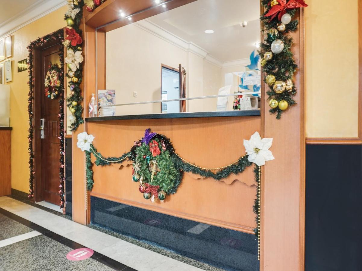 3 Putra Bi Executive Hotel Джакарта Экстерьер фото