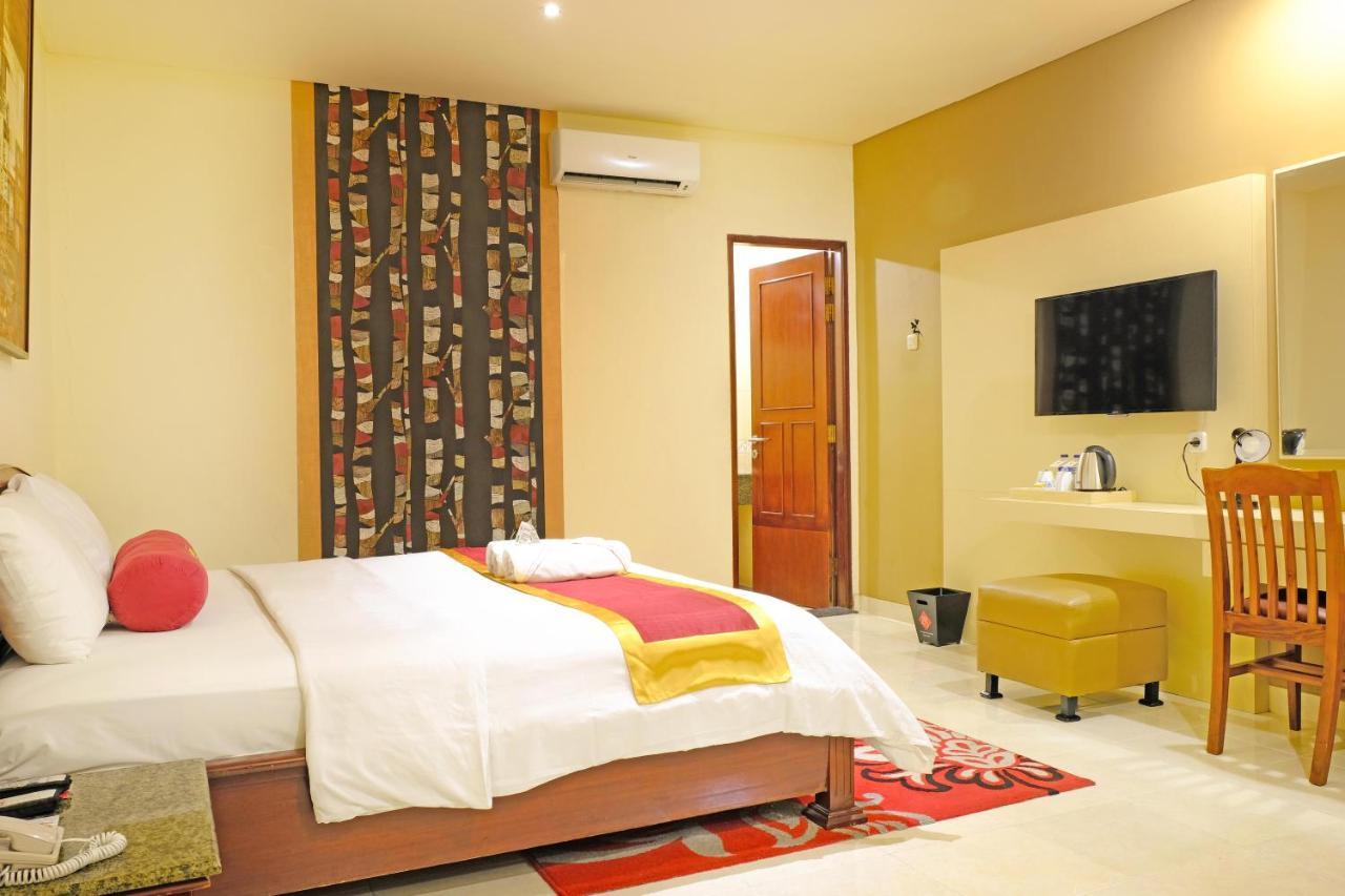 3 Putra Bi Executive Hotel Джакарта Экстерьер фото