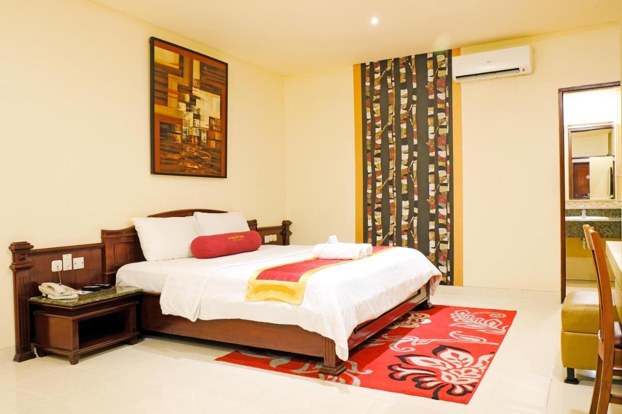 3 Putra Bi Executive Hotel Джакарта Экстерьер фото