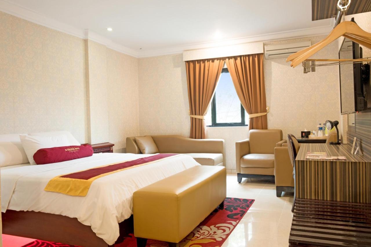 3 Putra Bi Executive Hotel Джакарта Экстерьер фото